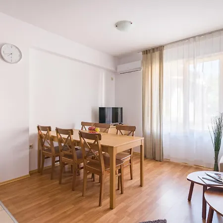 Todorka In Apartament