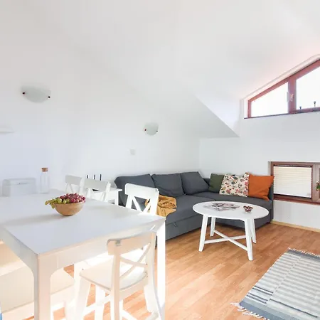 Todorka In Apartament *